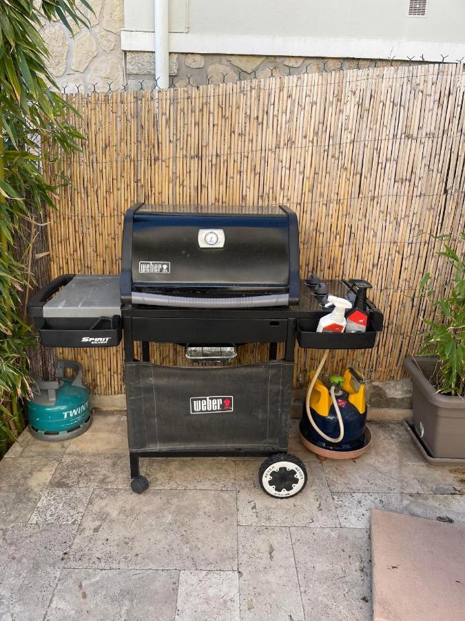 Rdc De Maison Avec Terrasse Barbecue Toulon Bagian luar foto